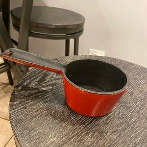 Small cast iron melting pot